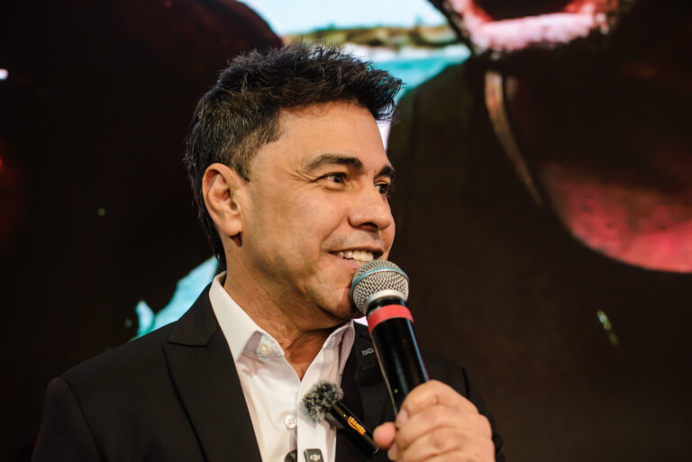 Zezé Di Camargo e Gran Vellas reúnem empresários e imprensa em jantar estratégico em São Paulo