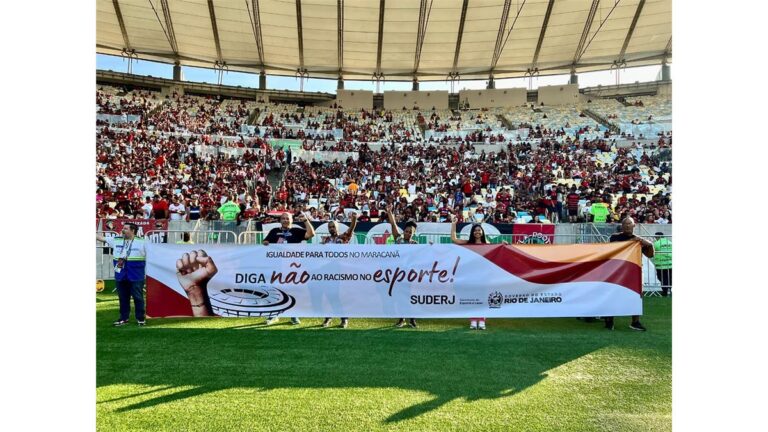 Cartão Vermelho para o Racismo