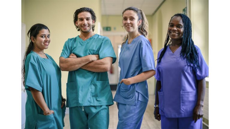 Desinformação em Saúde: Uma Ameaça à Saúde Pública e à Democracia no Brasil