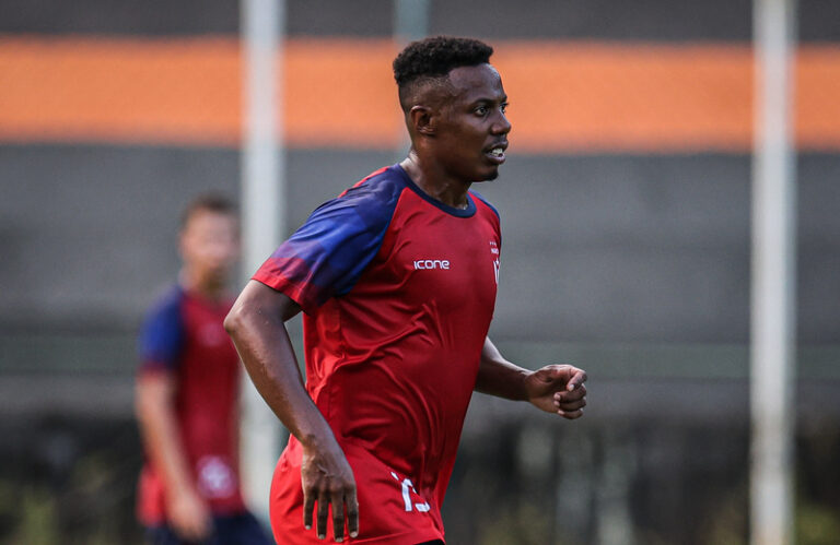 Wellington é anunciado pelo Maricá F.C. como reforço para 2026