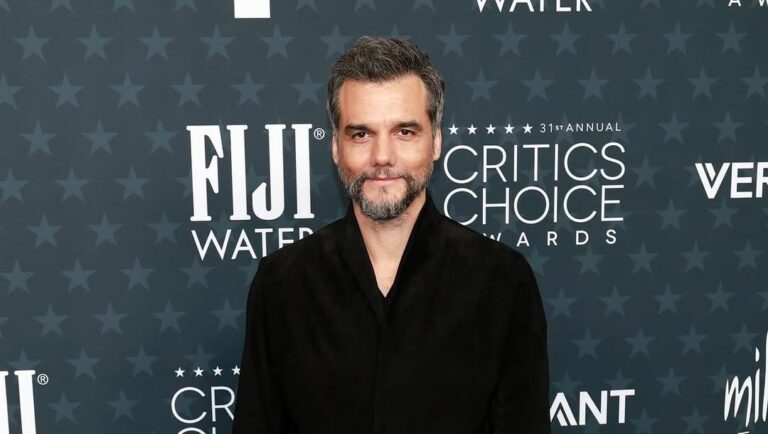 ‘O Agente Secreto’ é eleito o melhor filme internacional pelos ‘Critics Choice Awards’ e premiação reacende o debate sobre recepção e respeito no tapete vermelho