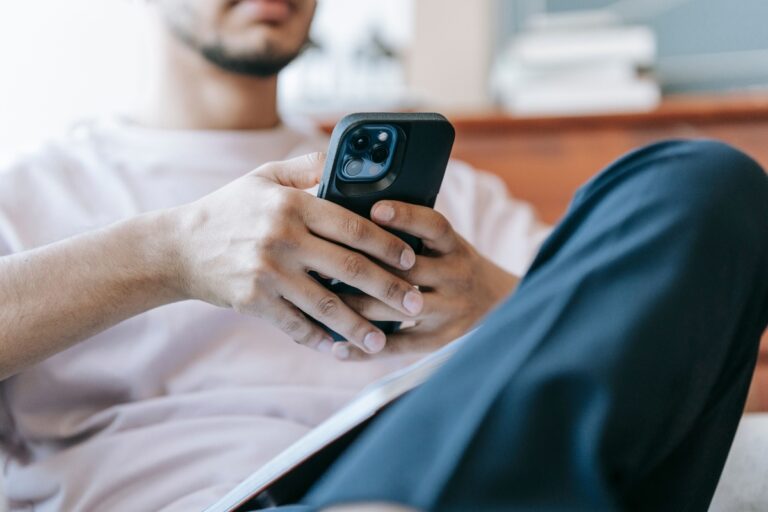 Redes sociais transformam luto em espaço de memória Redes sociais transformam luto em espaço de memória
